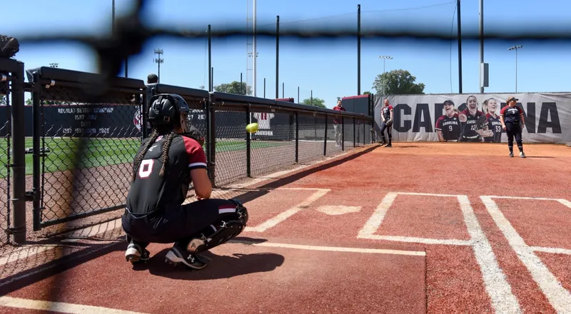 Far Mound Fastpitch Softball Definitive Guide Levels B P072